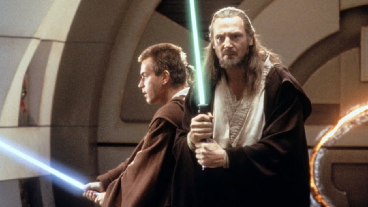 Liam Neeson Shuts Down Rumors That He's in The Disney+ 'Obi-Wan Kenobi' Series | THR News