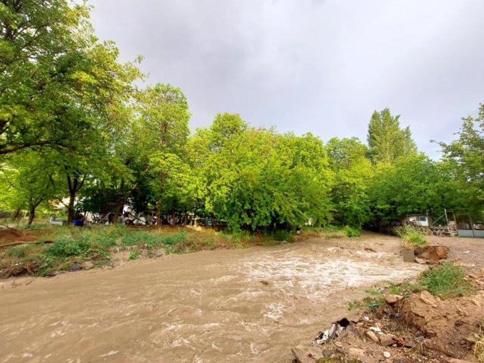 Nevşehir'de sağanak yağış sele neden oldu