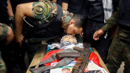 ما وراء الخبر.. بقي أمامه يومان بالسلطة.. هل يسلّم نتنياهو بالهزيمة أمام الفصائل الفلسطينية؟