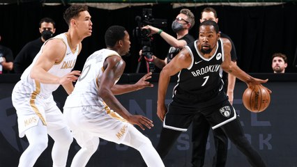 Kevin Durant's double-crossover moves through the years