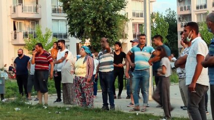 İZMİR - Evde çıkan yangın söndürüldü