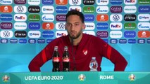 ROMA - Hakan Çalhanoğlu, İtalya maçına ilişkin soruları yanıtladı