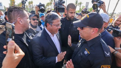 توتر في محيط الأقصى بعد محاولة عضو كنيست اقتحام باحته والاحتلال يعتقل 10 فلسطينيين