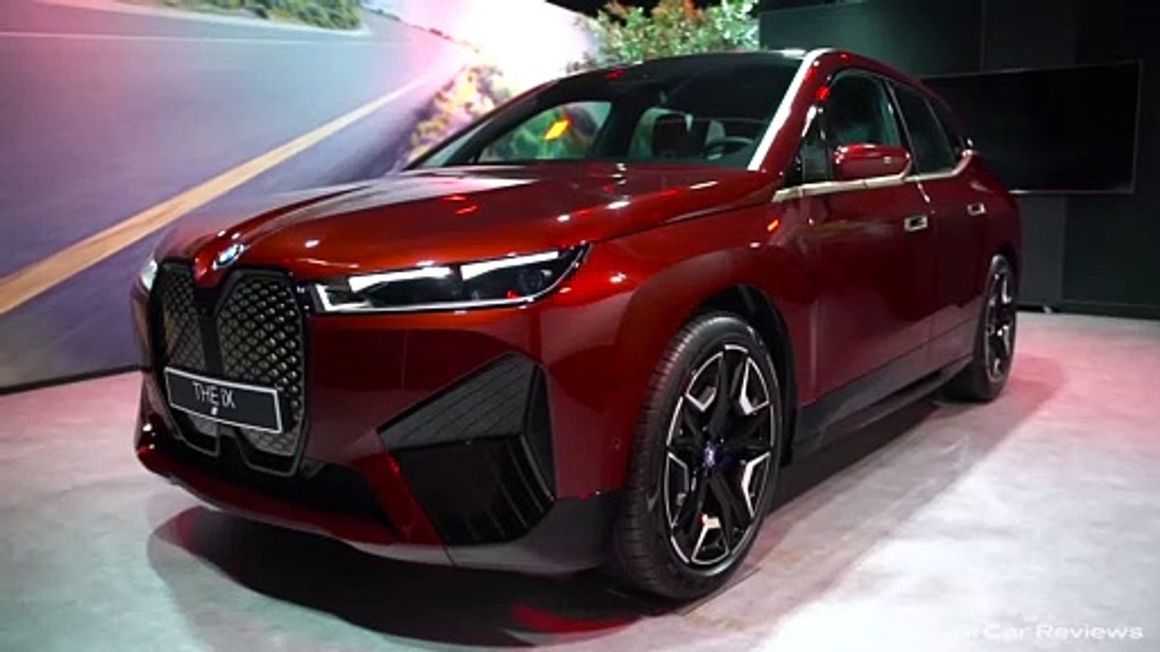 2022 BMW iX (326hp) - Sound & Visual Review!