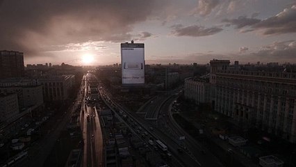 Samsung'dan gökdelen büyüklüğünde Galaxy S7 Edge