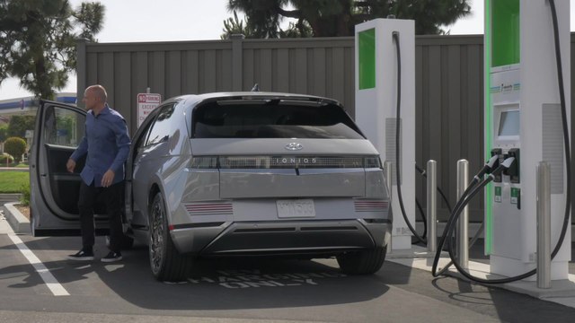All-Electric Hyundai IONIQ 5 Drivers with Two Years of Complimentary Fast Charging