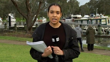 Evacuation warnings for Victorians in river regions