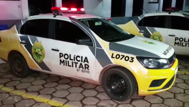 Dois homens e uma mulher em atitude suspeita são detidos pela PM; ambos possuem passagem por furto e roubo