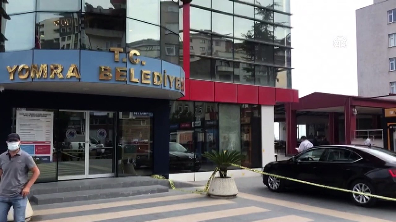 TRABZON - Yomra Belediye Başkanı Bıyık'a silahlı saldırı girişimi (2)