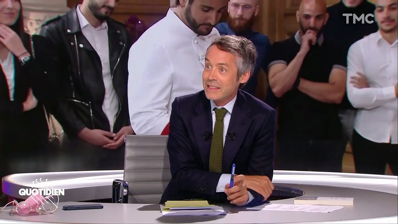 Mohamed Cheikh, gagnant de la douzième saison de "Top Chef", se livre sur sa relation pudique avec son père sur le plateau de "Quotidien" au lendemain de sa victoire.