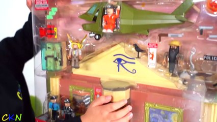 Roblox Jailbreak Museum Heist And Heroes Of Robloxia Playset Ckn Toys