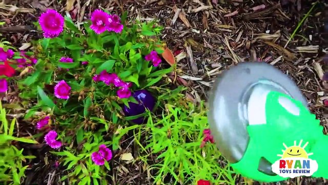 Ryan Pretend Play With Vending Machine Toys For Kids And Children Playhouse!!!