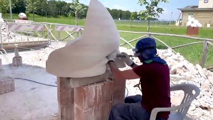 Esculturas como homenaje a las víctimas de la pandemia en la Toscana con un mensaje de fraternidad