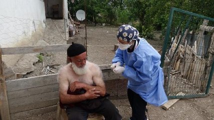 ÇORUM'DA SAĞLIK EKİPLERİNİN AŞI MESAİSİ SÜRÜYOR