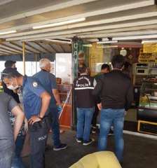 RESTORAN SAHİBİNİN HEM PARASINI HEM DE OTOMOBİLİNİ ÇALDI