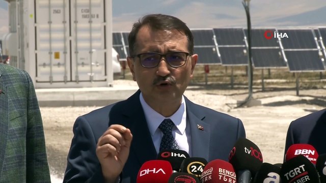 Bakan Dönmez'den 'Yenilenebilir Enerji Kaynak Alanları, Güneş Enerjisi Santrali'nde incelemelerin ardından açıklama