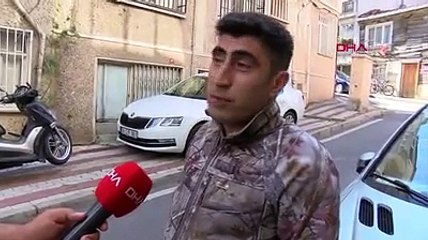 Üzerine düşen kanepeden kıl payı kurtuldu