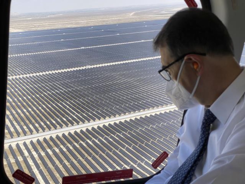 Türkiye'nin en büyük güneş enerji santralinde ilk faz tamamlandı! 2 milyon kişinin elektrik ihtiyacını karşılayacak