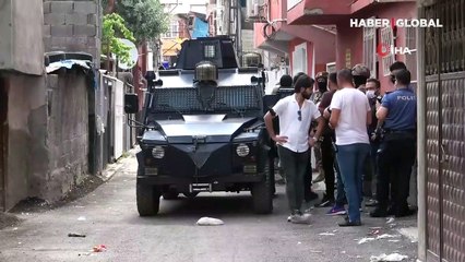 Ortalık bir anda karıştı! Linçten özel harekat kurtardı