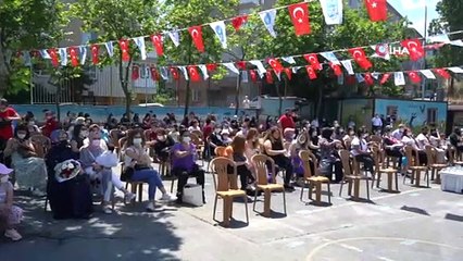 Eyüpsultanlı öğrencilerden geri dönüşüm defilesi