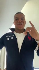 Mbappé est dans France Football, et il vous invite à le suivre