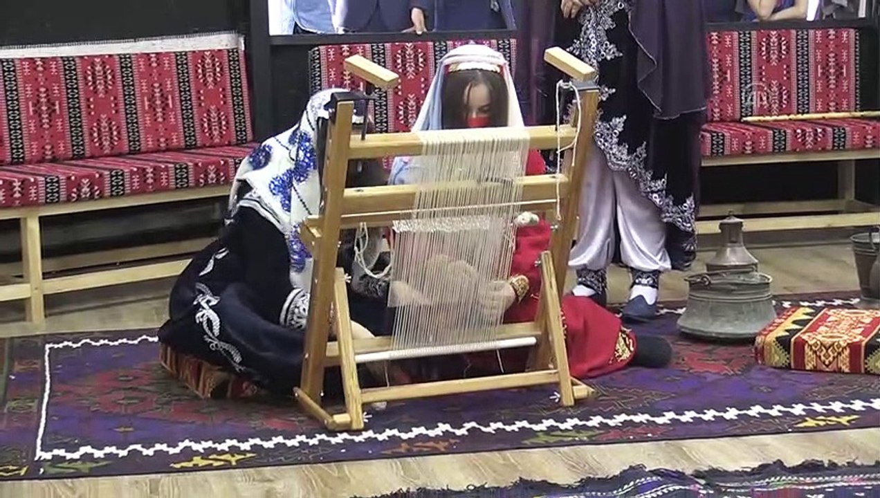 ESKİŞEHİR - Milli Eğitim Bakanı Selçuk, 'Anadolu Masalları Eskişehir Masal Evi'nin açılışını yaptı