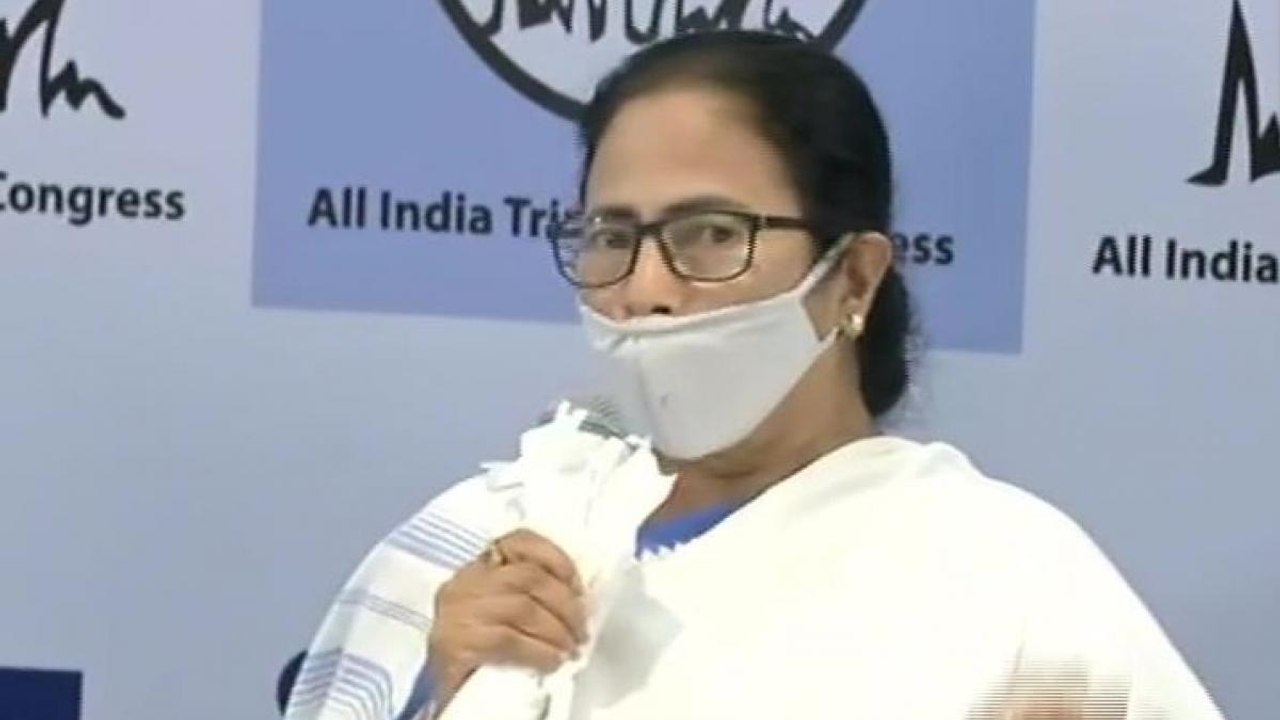 Mukul Roy back in TMC, Mamata Banerjee says 'more will come'