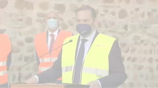 Ábalos dice que lo primero que debe hacer Puigdemont es personarse ante la justicia