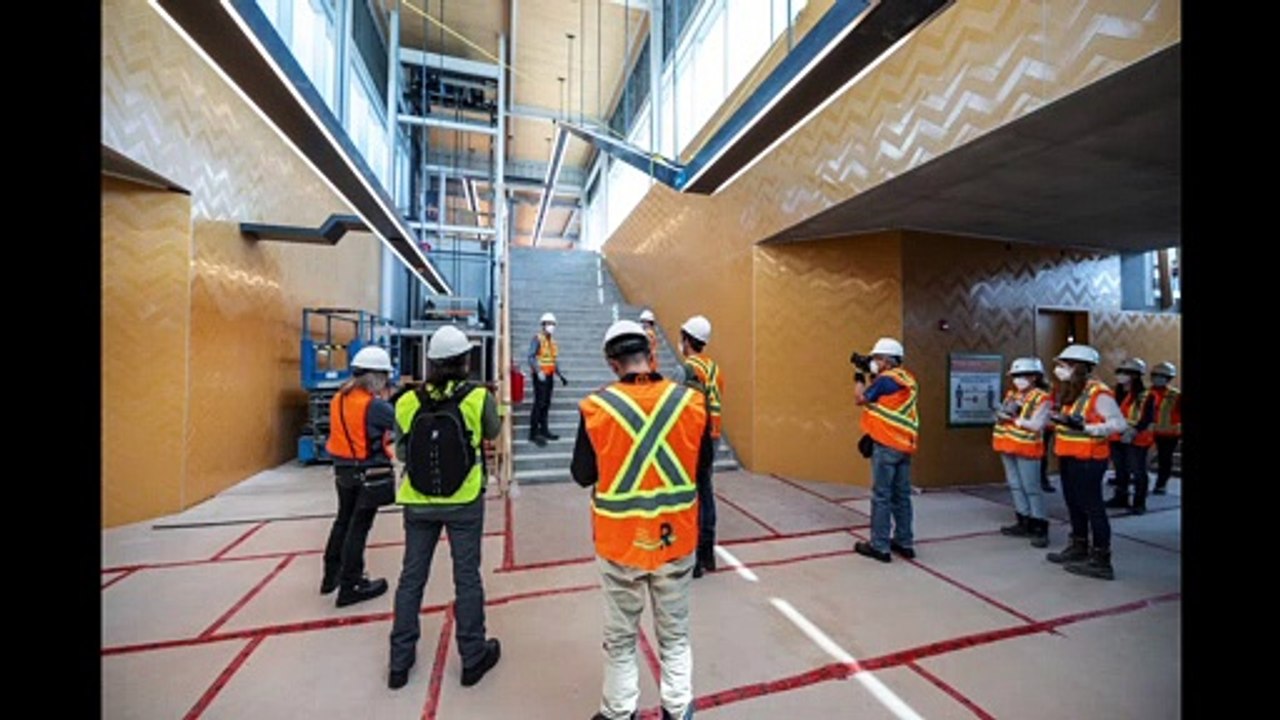 En photos - Une première visite du REM sur la Rive-Sud