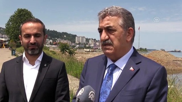 RİZE - AK Parti Genel Başkan Yardımcısı Yazıcı, Rize'de Millet Bahçesinin yapıldığı alanda incelemelerde bulundu