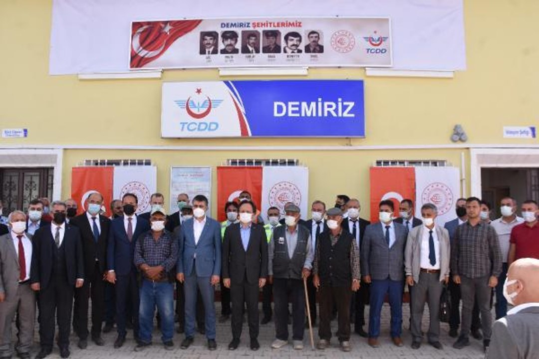 Sivas-Malatya arasındaki Demiriz Tren İstasyonunda şehit edilen 8 kişi törenle anıldı
