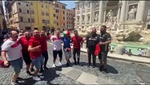 ROMA - Türk taraftarlar, İtalya maçı öncesi Roma'da A Milli Futbol Takımı'na destek verdi