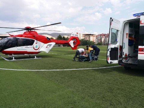 Son dakika haberi: KALP KRİZİ GEÇİRDİ, AMBULANS HELİKOPTERLE HASTANEYE ULAŞTIRILDI