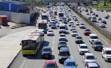 Mesai saatinin bitimiyle trafikte yoğunluk oluştu