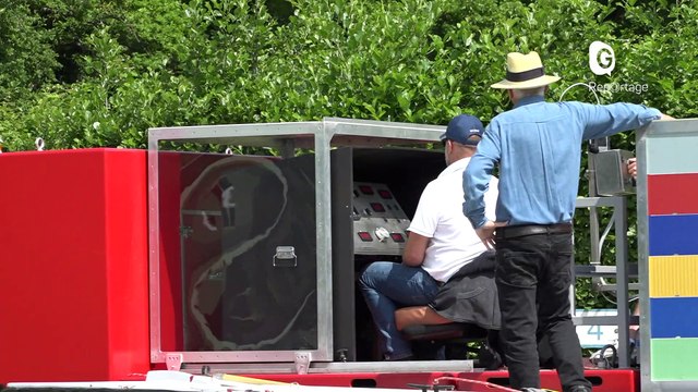 Reportage - Les pilotes maritimes du monde entier s'exercent à Port-Revel sur des modèles réduits de bateaux
