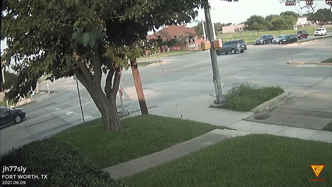 Red Light Runner collision 2021.06.09 — FORT WORTH, TX