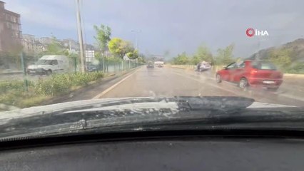 10 dakikalık yağmur yolları göle çevirdi