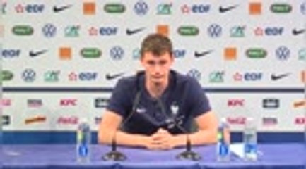 Bleus - Pavard : "Il y a une très bonne atmosphère"