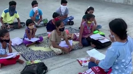 Good news: Two women teach slum children in Ahmedabad to bridge digital divide