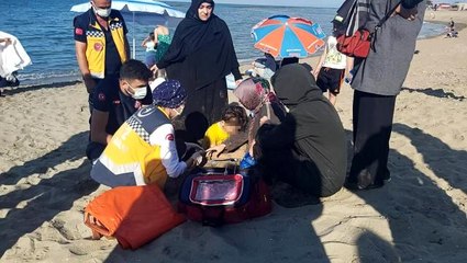 5 yaşındaki çocuk denize düşerek boğulma tehlikesi geçirdi