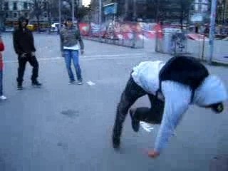 Krump session au Skeat park