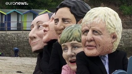 "أوكسفام" تدعو لمشاركة براءة اختراع لقاحات كوفيدـ19 لكسر احتكار عمالقة مخابر  الأدوية