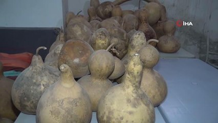 Su kabaklarını sanat eserine dönüştürüyor