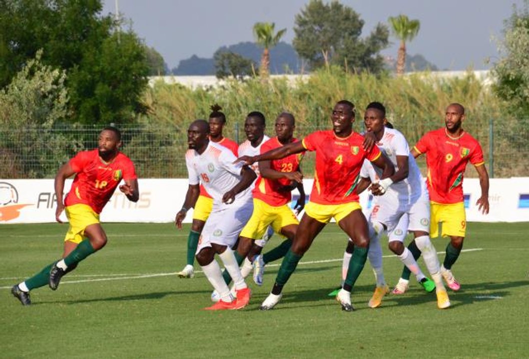 Futbol: Uluslararası Rival Turnuvası