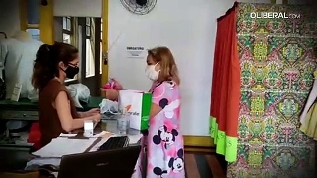 Sem poder experimentar as roupas, clientela diminui em atelier de costura