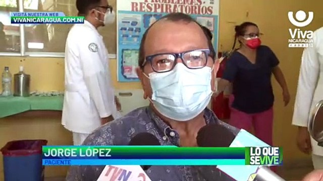 Pacientes crónicos reciben dosis de Covishield en Managua