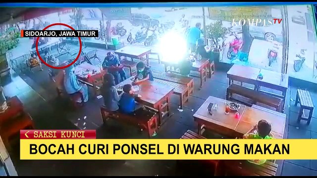 CCTV Rekam Aksi Bocah Curi Ponsel di Warung Makan