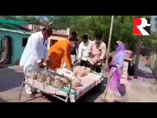 पंढरपुरात मनसेच्या वतीने गरीबांना धान्याचे वाटप