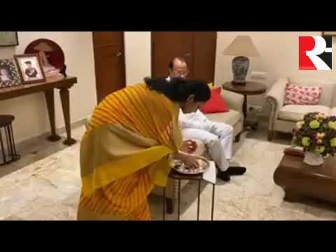 खासदार सुप्रिया सुळे आणि उपमुख्यमंत्री अजित पवार यांनी साजरा केला रक्षाबंधनाचा सण.