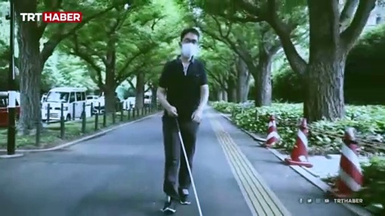 Görme engellilere "gören" ayakkabı